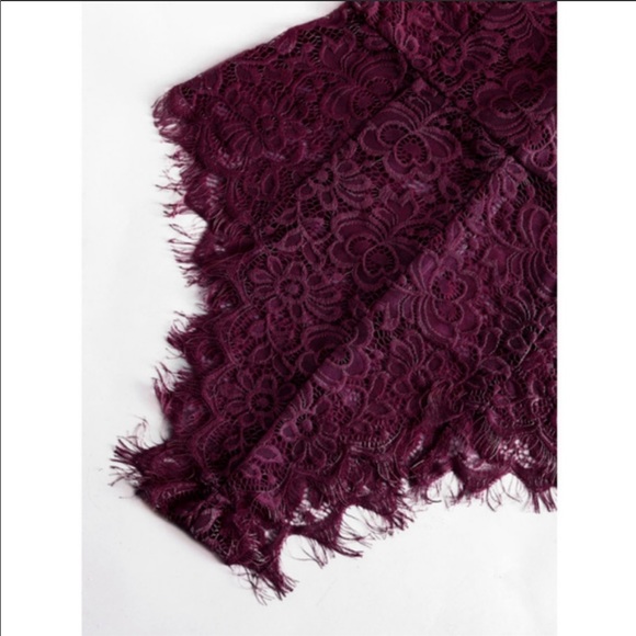 Pretty Little Thing Lace Bodysuit - Picture 4 of 5